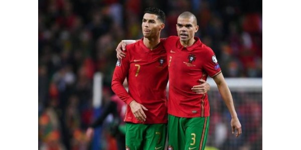 No fundo do seu coração, deu um abraço agradecido aos seus apoiantes No fundo do seu coração, deu um abraço agradecido aos seus apoiantes